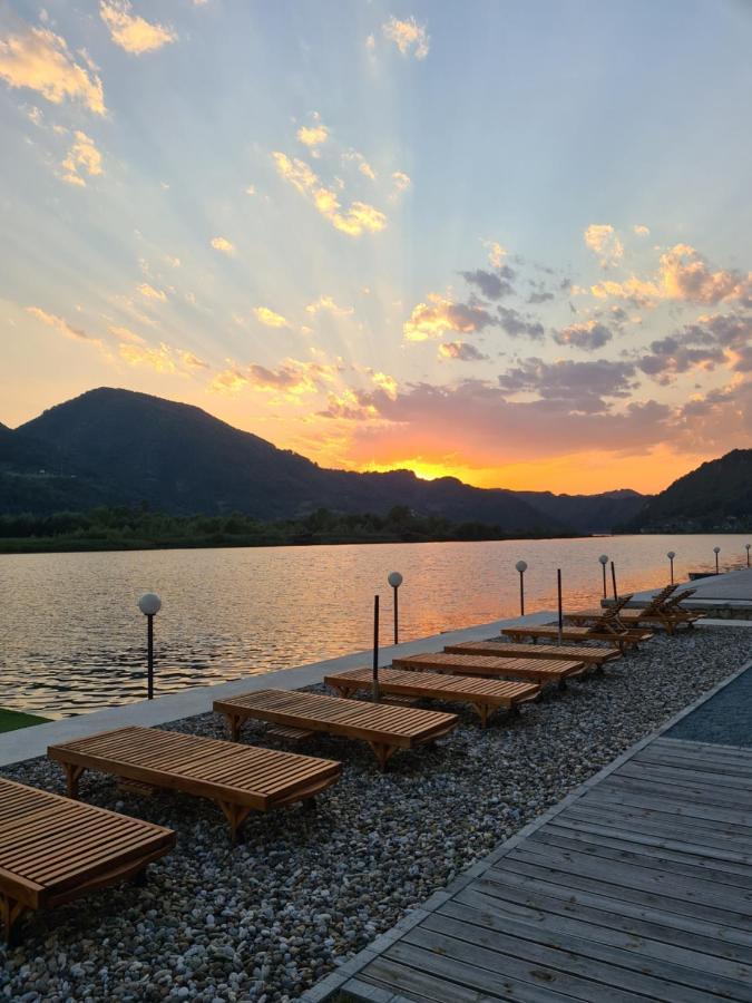 Montekarlo Na Drini Bed and Breakfast Mali Zvornik Buitenkant foto